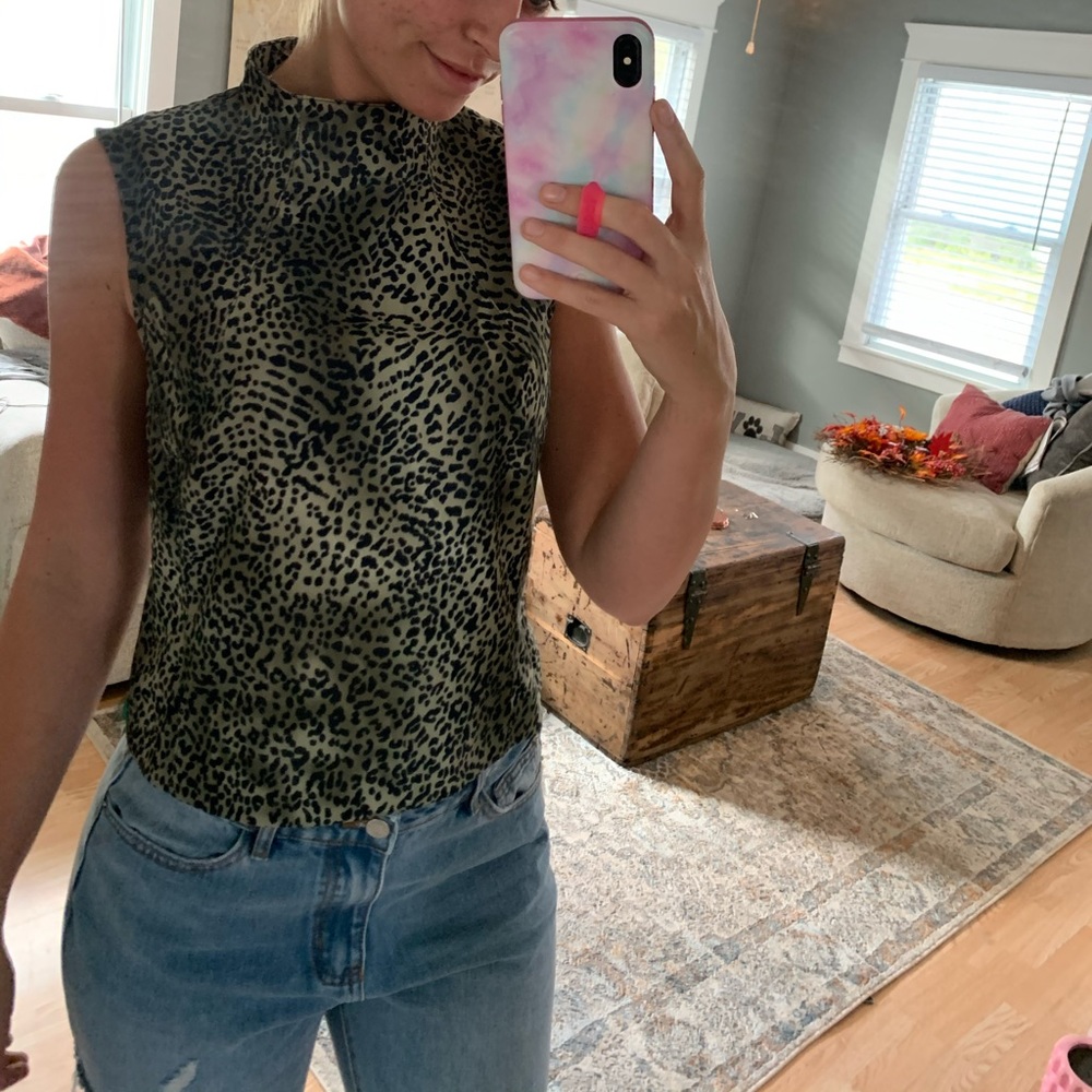 Leopard print top